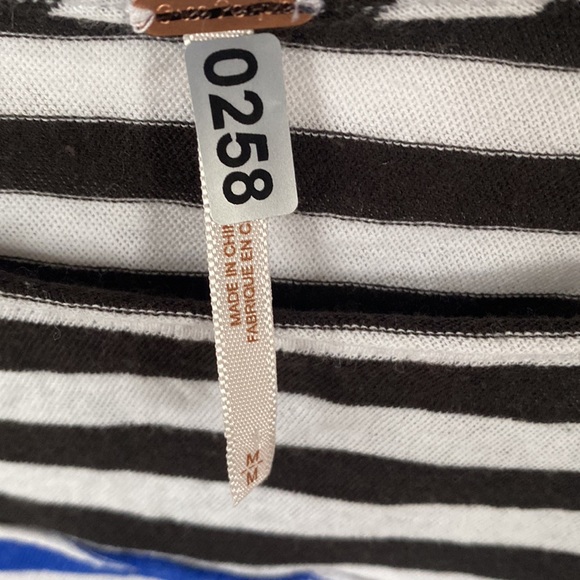 (A6) NEW Free People Head Over Heels Bandana Star Oversized crop tee, Sz M, NWOT - Picture 5 of 7